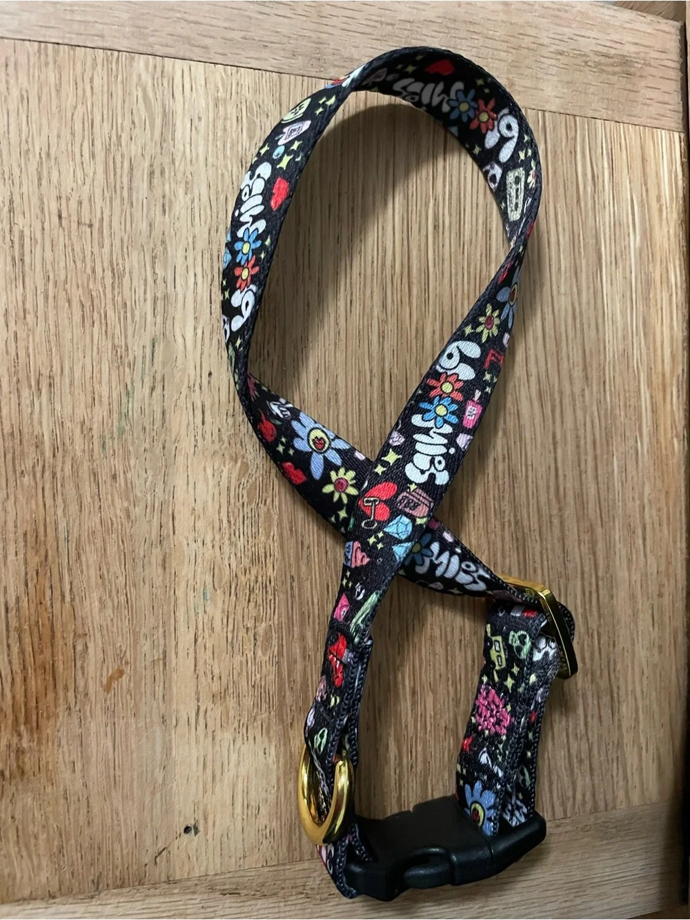NWOT Bloomie's Doodle Gold-Tone & Printed Floral Pattern Adjustable Collar